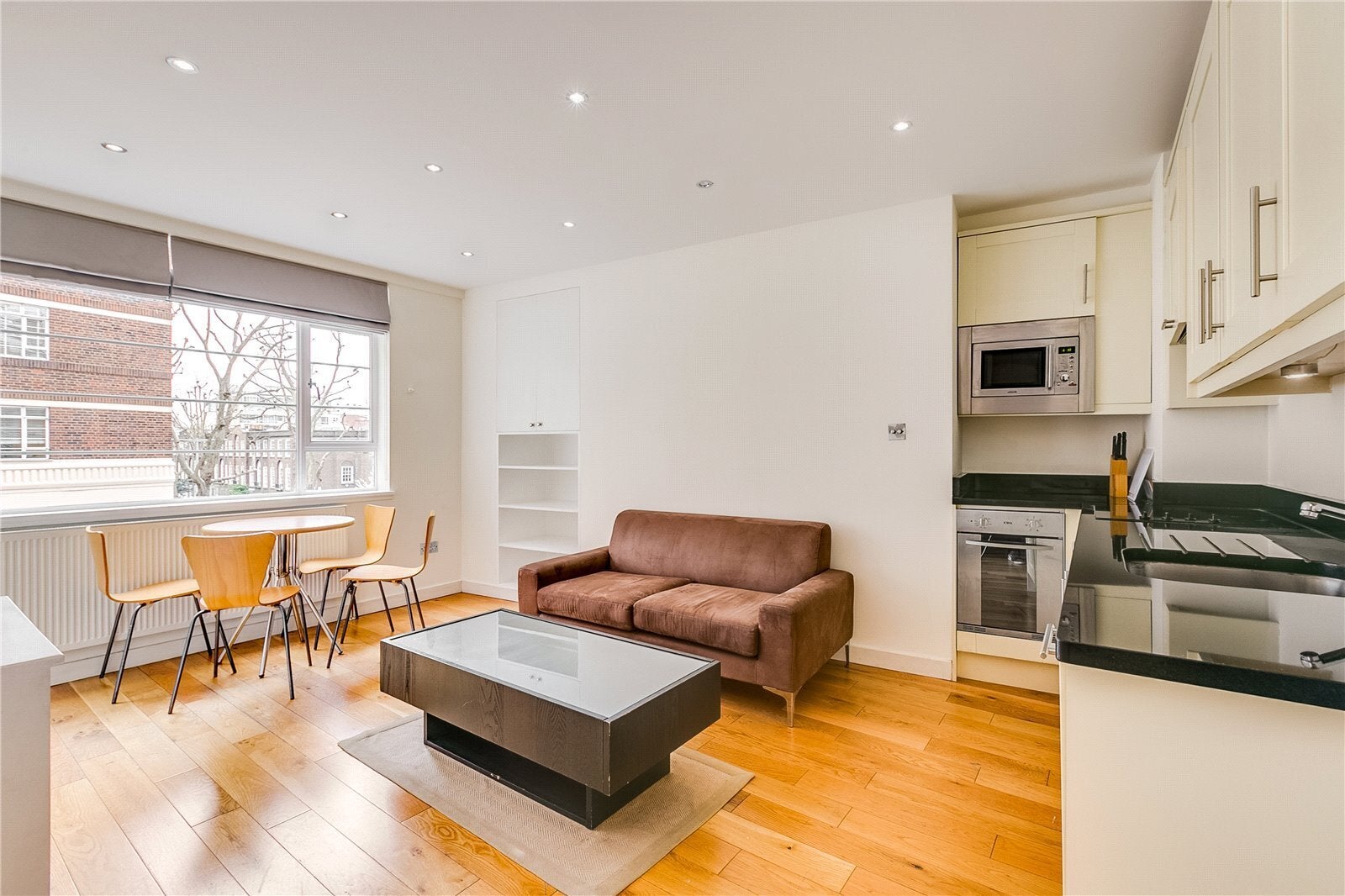 Flat Sloane Avenue in Greater London