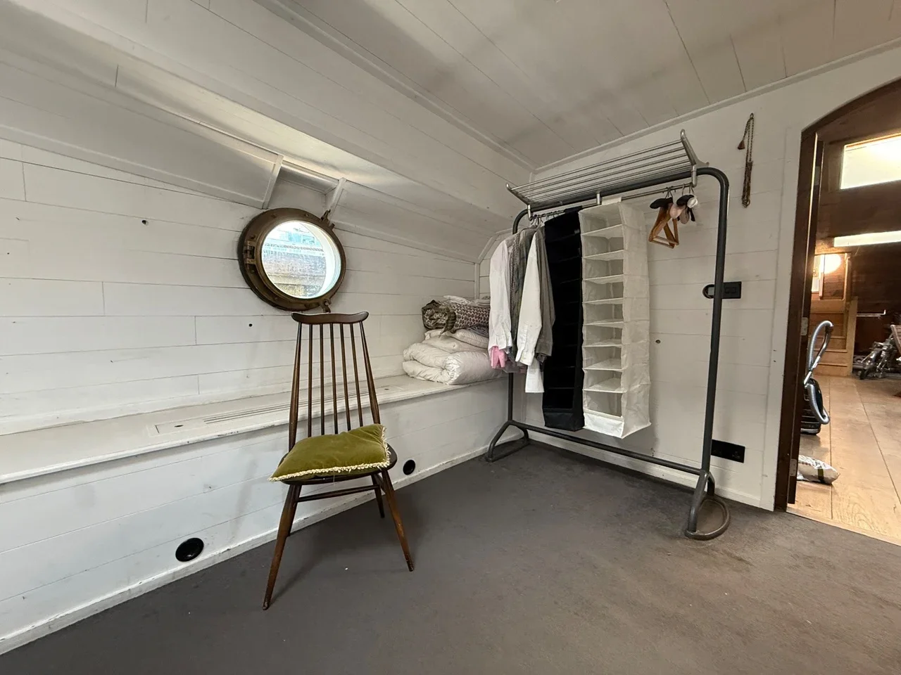 Room Cadogan Pier in Greater London