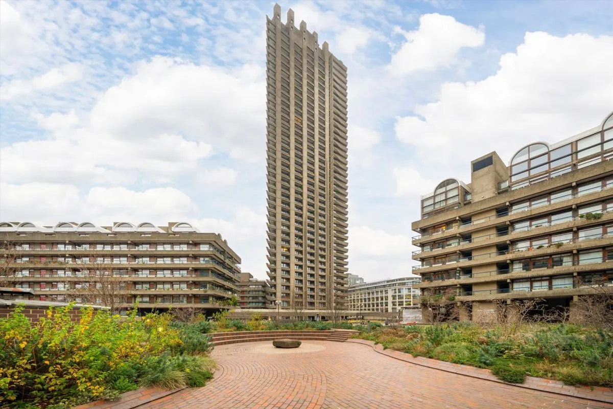 Flat Seddon Highwalk in City of London