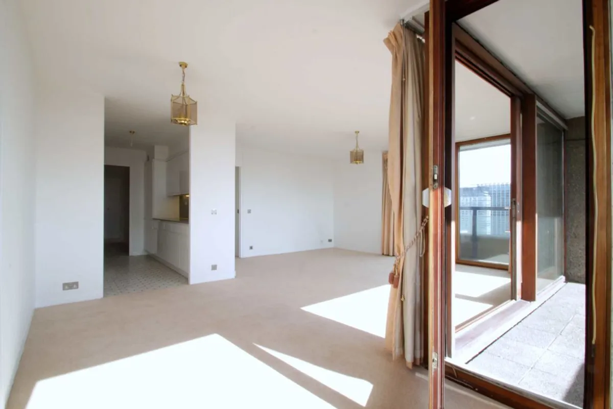Flat Seddon Highwalk in City of London