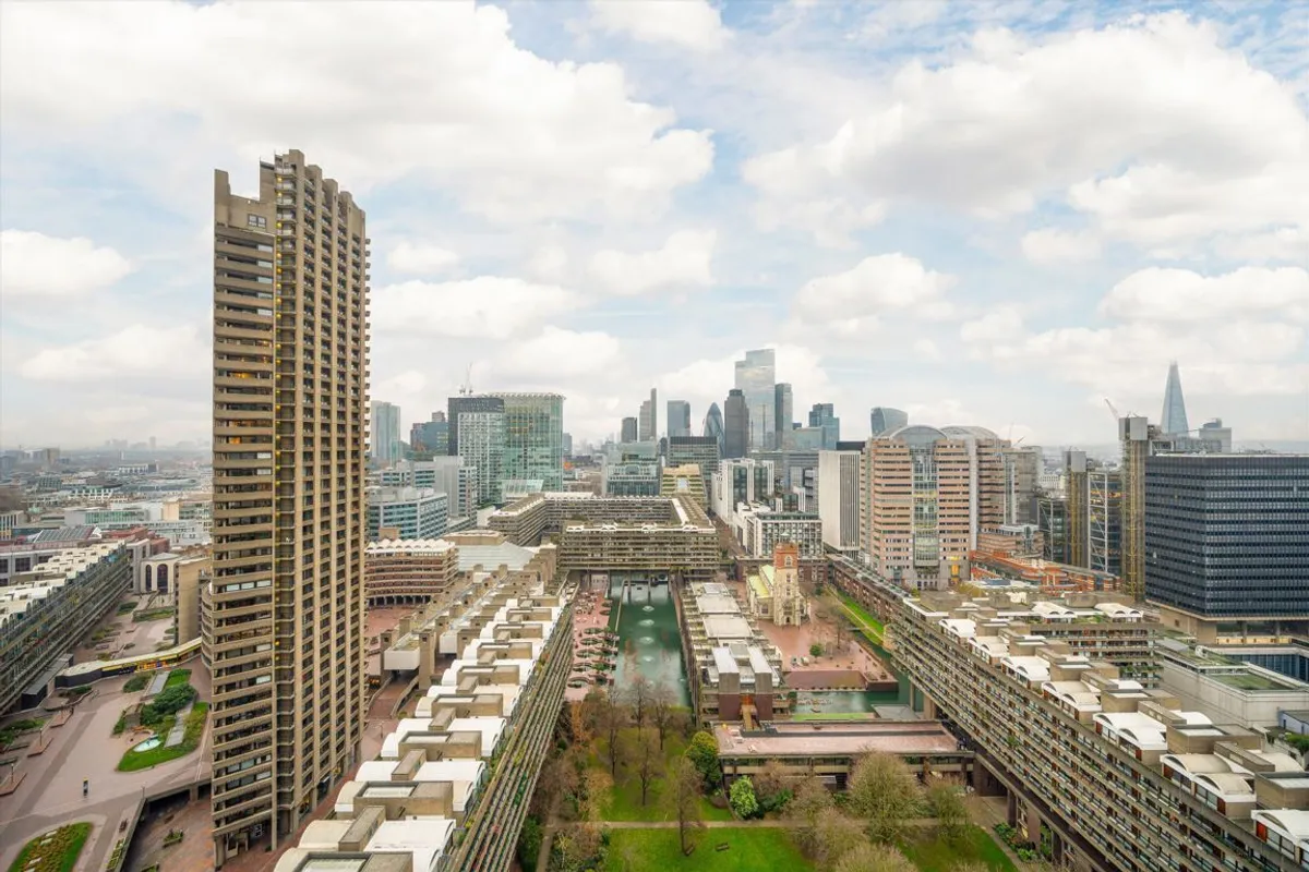 Flat Seddon Highwalk in City of London