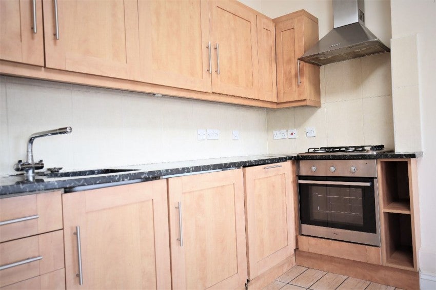 Flat Fortess Road in Greater London