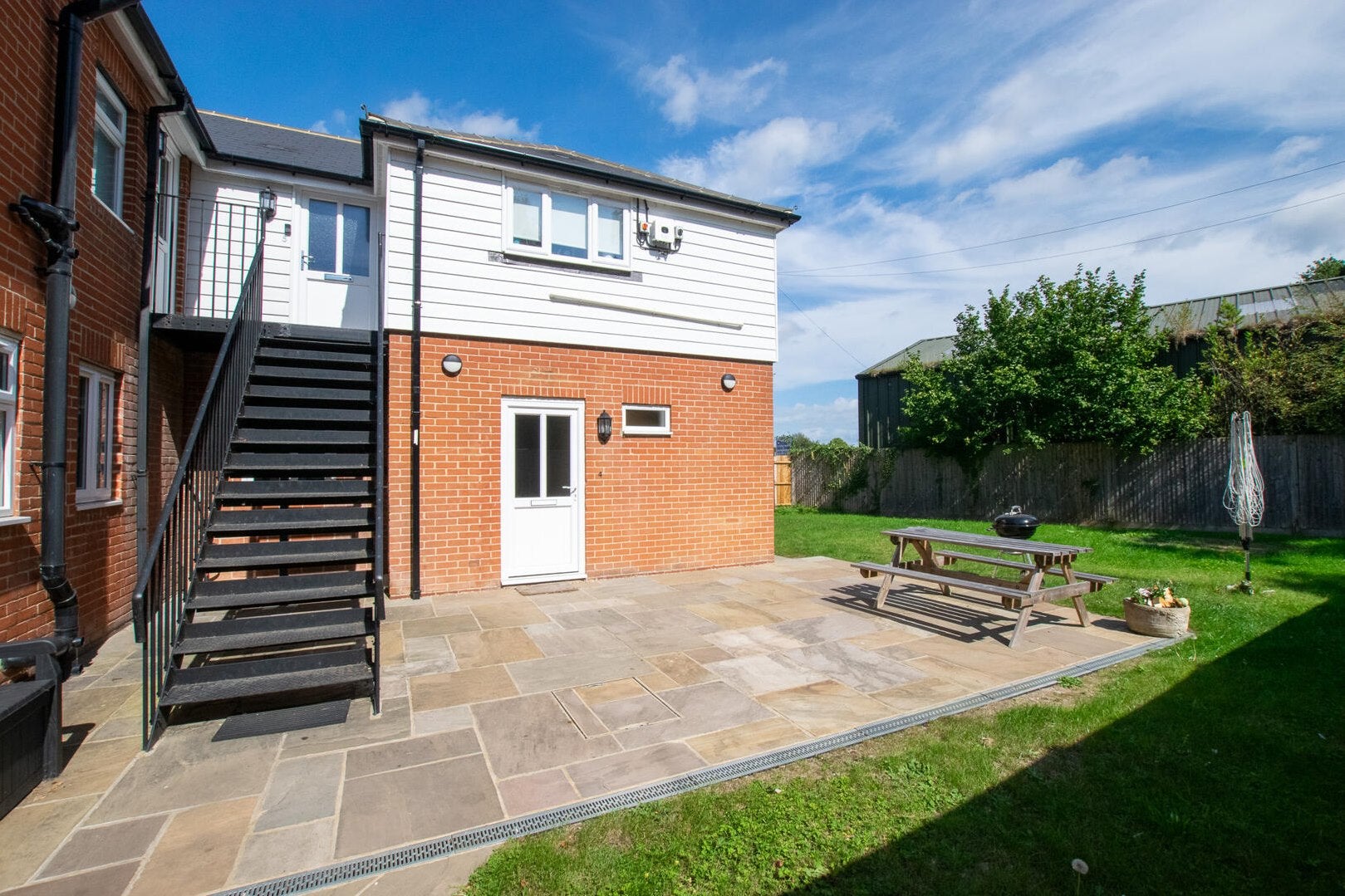 Flat Goldbridge Road in Fletching