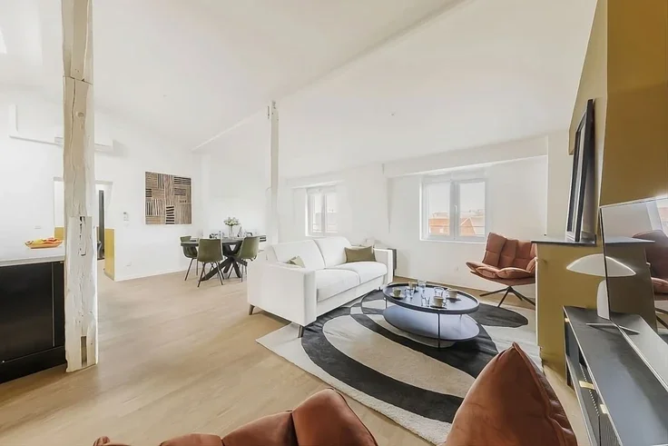 Flat Rue de Sèvres in Paris