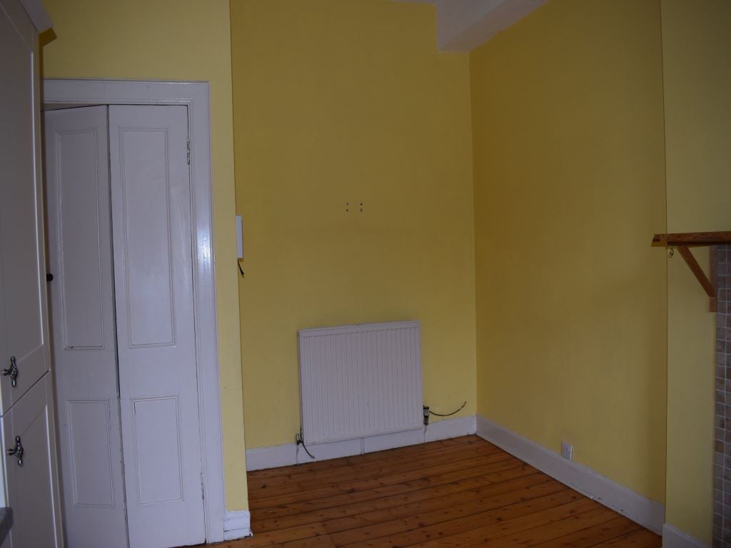 Flat Caledonian Place in City of Edinburgh
