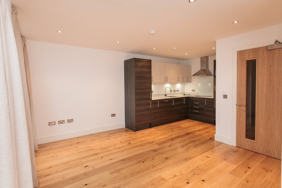 Flat Brandfield Street in City of Edinburgh