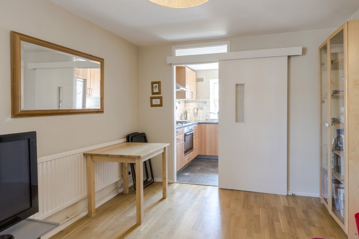 Flat Tessa Sanderson Place in Greater London