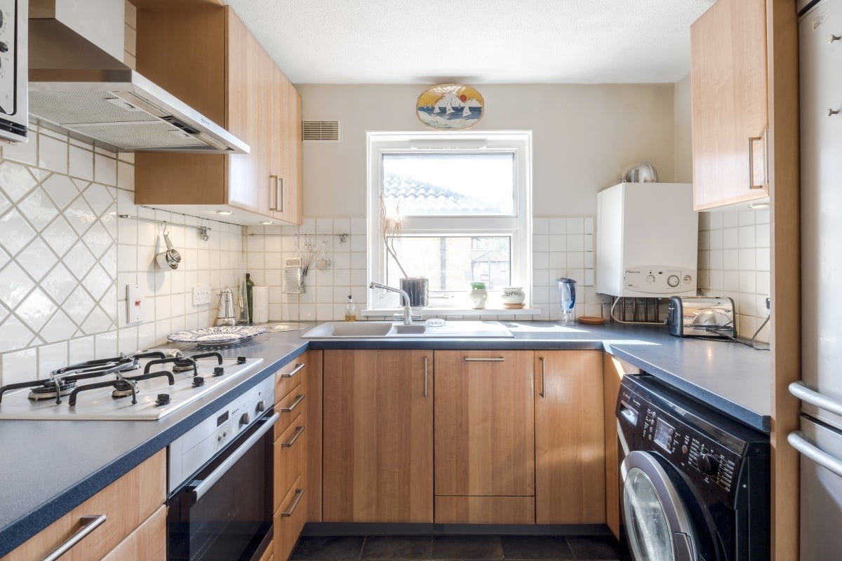 Flat Tessa Sanderson Place in Greater London