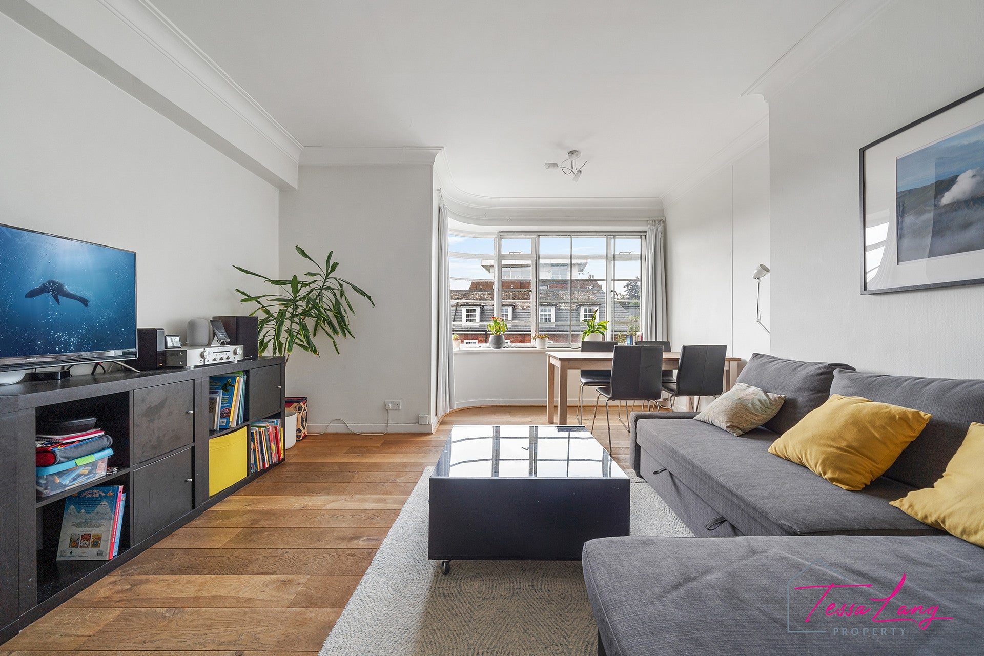 Flat Haverstock Hill in Greater London