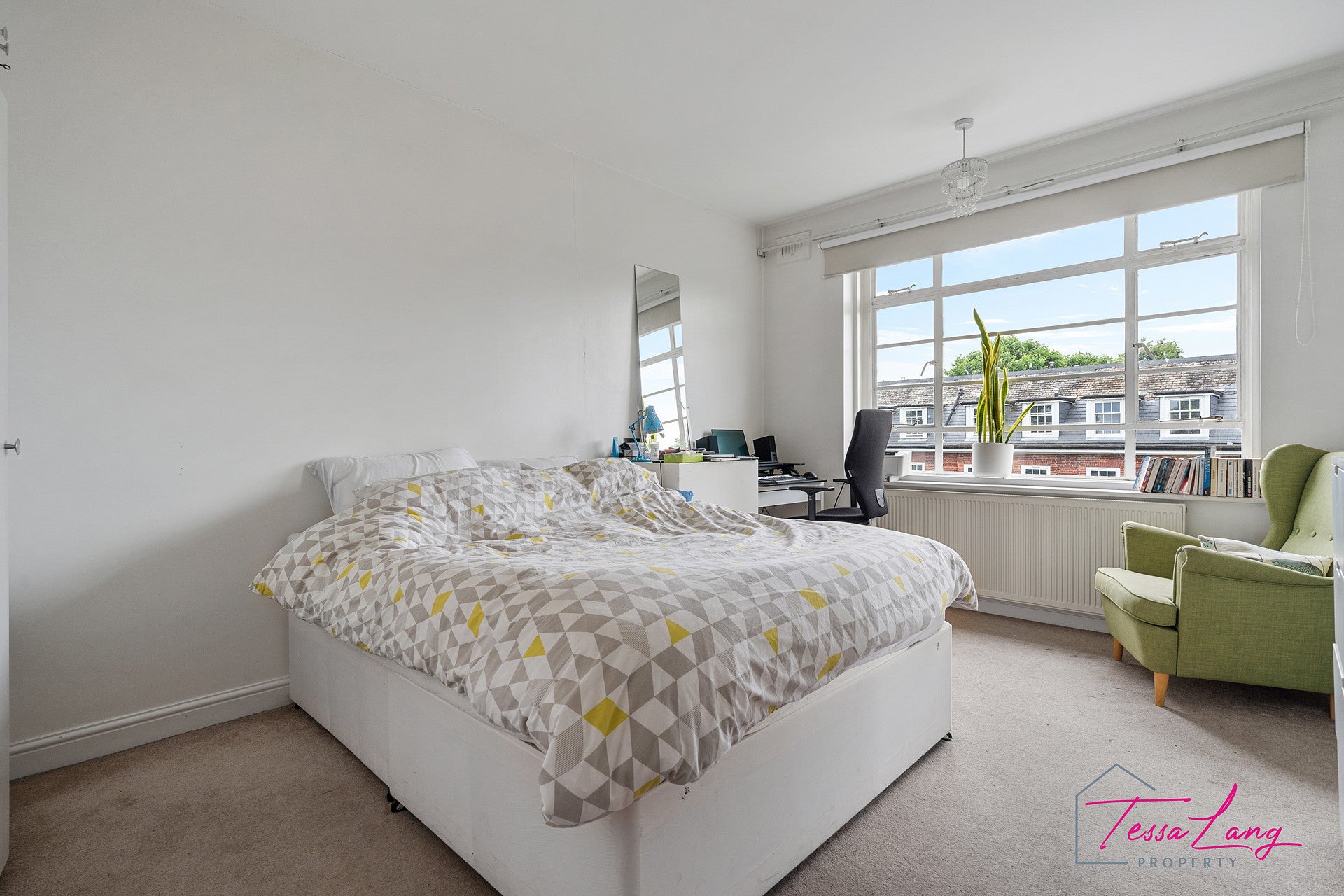 Flat Haverstock Hill in Greater London