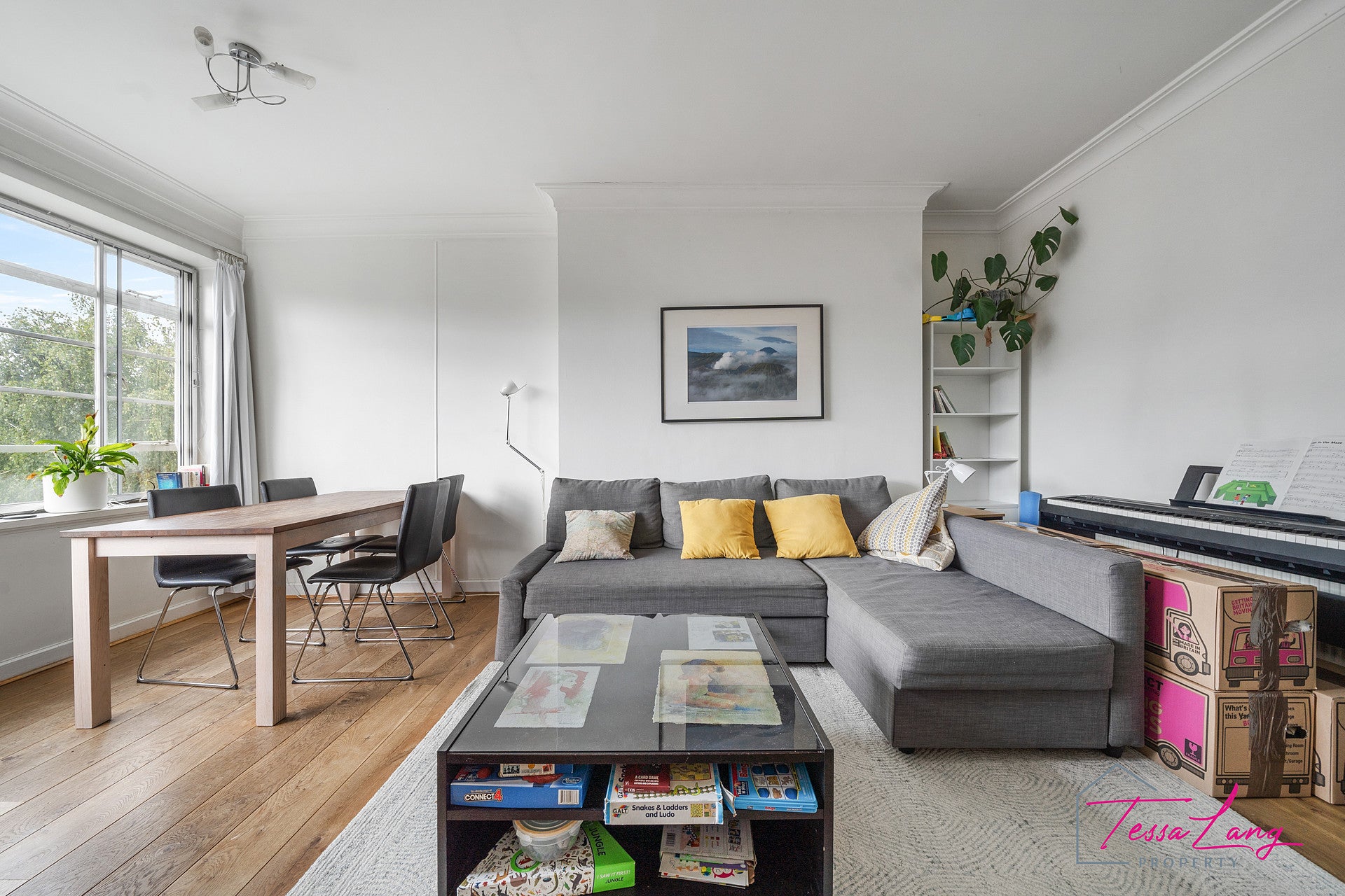 Flat Haverstock Hill in Greater London