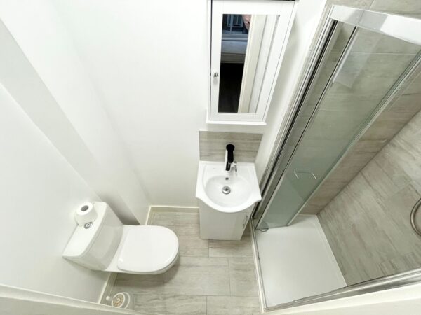 Flat Ladbroke Grove in Greater London