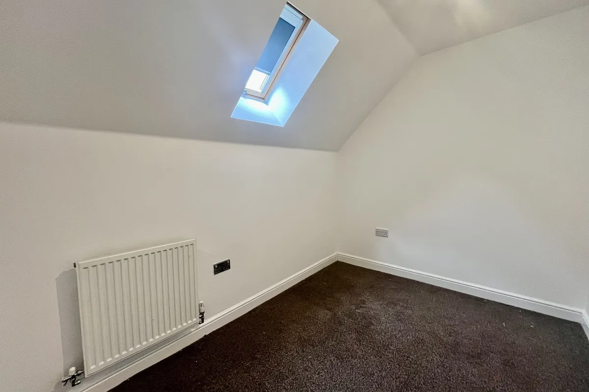 Flat Oaklands Place in Leeds