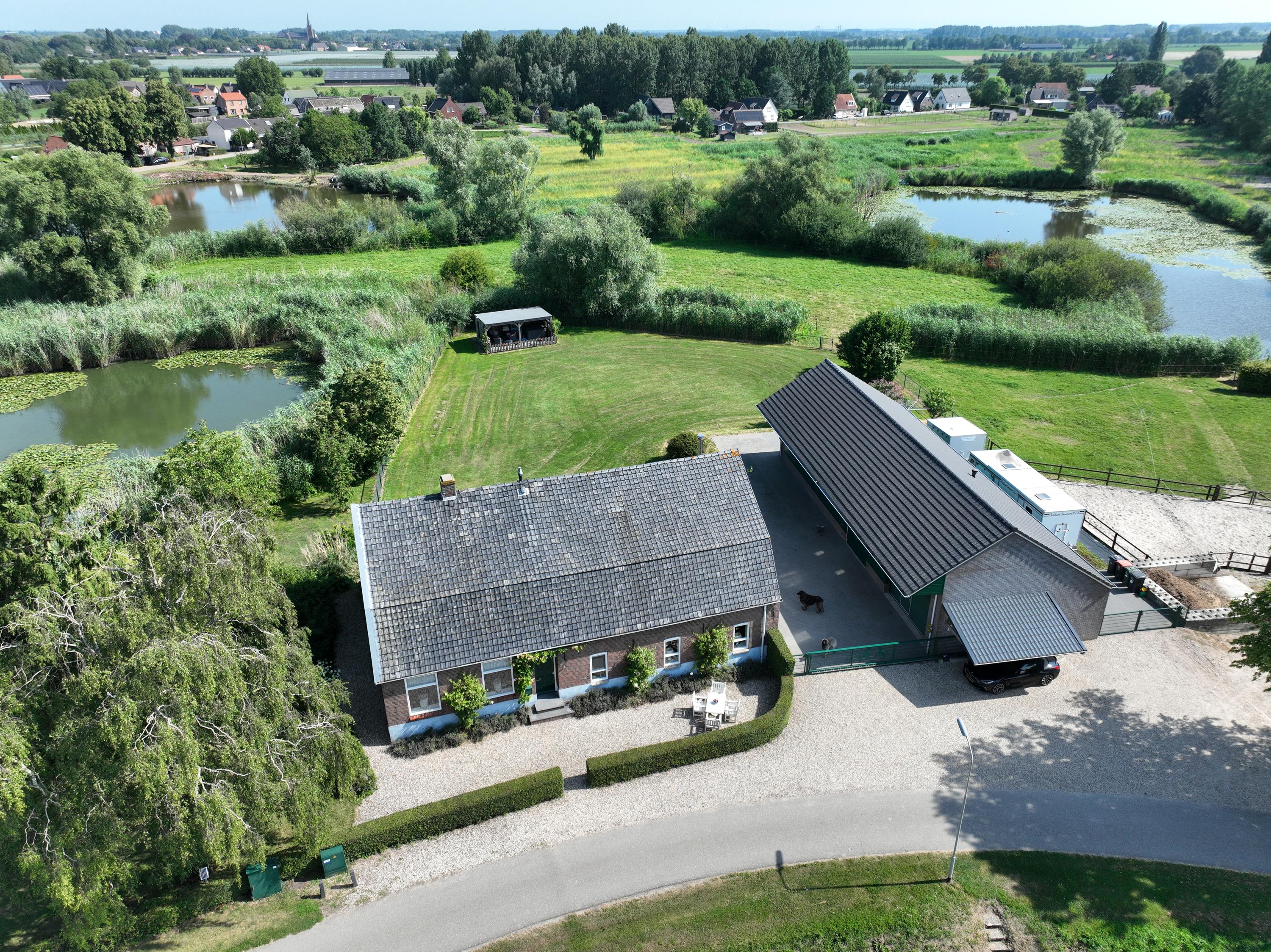 Huis Boezemweg 1 in Dreumel