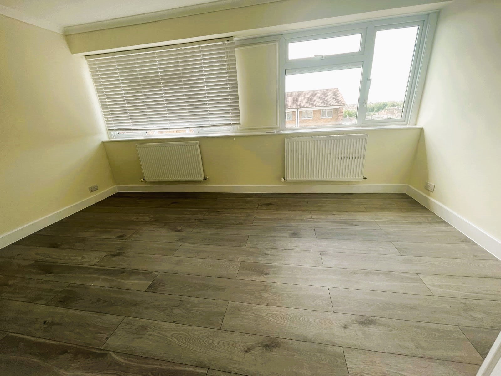 Flat Rutland Gate in Greater London