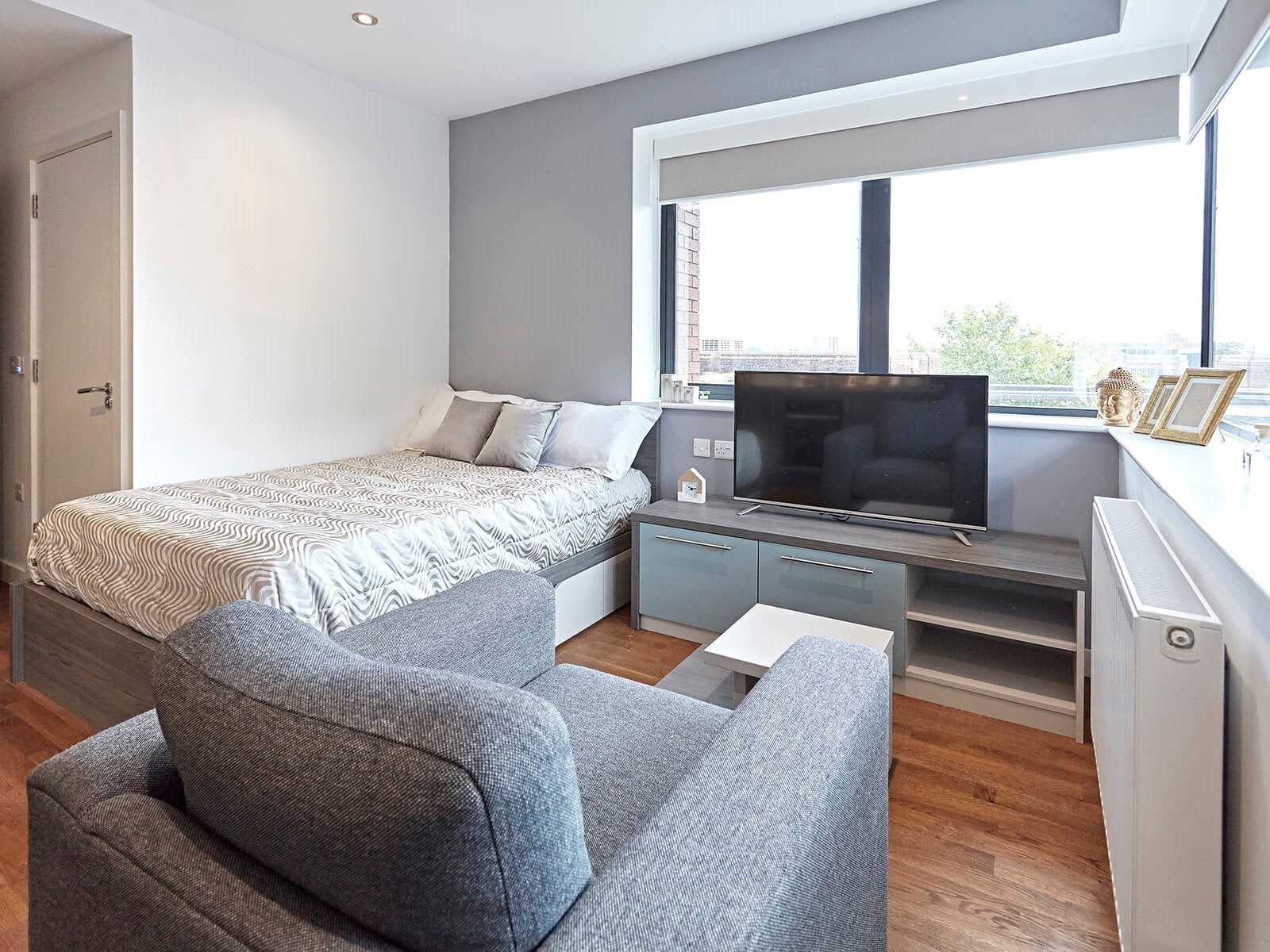 Flat Wade Lane in Leeds