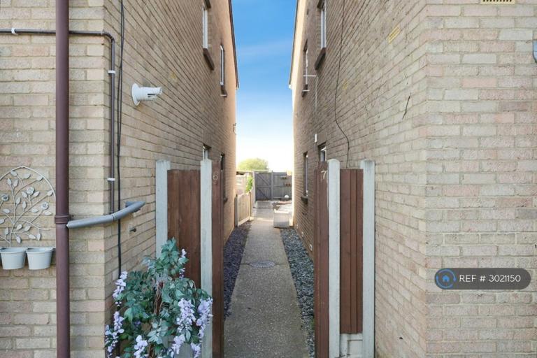 House Dewey Path in Greater London