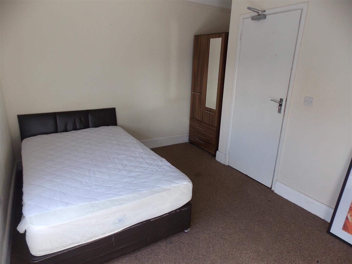 Flat Temple Street in Derby