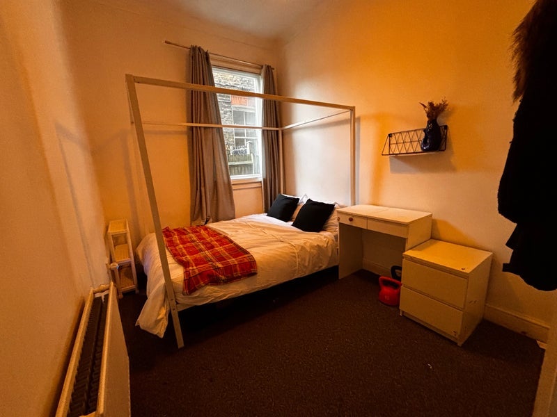 Room Canadian Avenue in Greater London