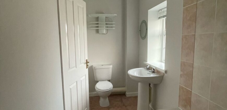 Flat Kingsholm Road in Gloucester