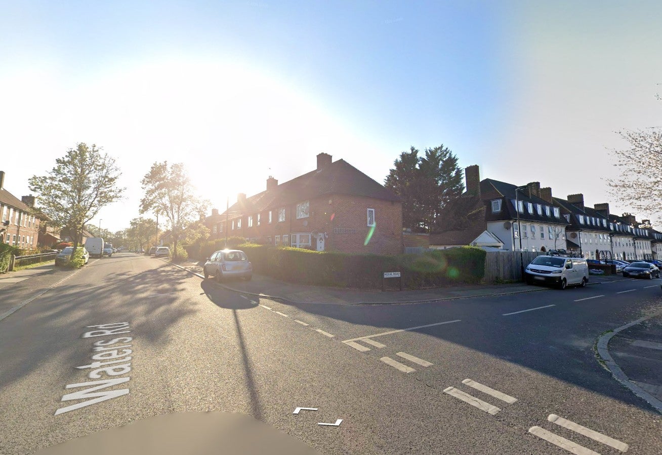 Flat Waters Road in Greater London