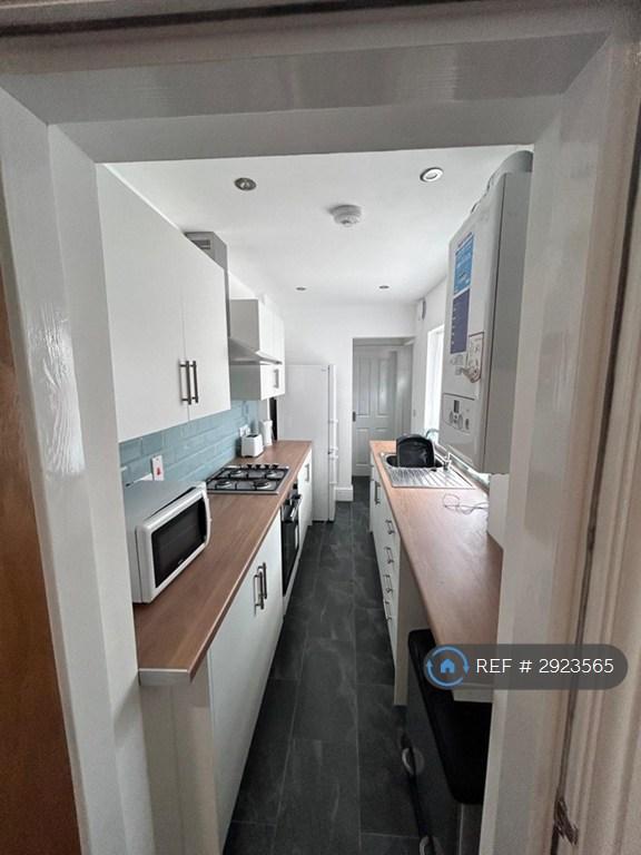 Room High Street in Newcastle-under-Lyme
