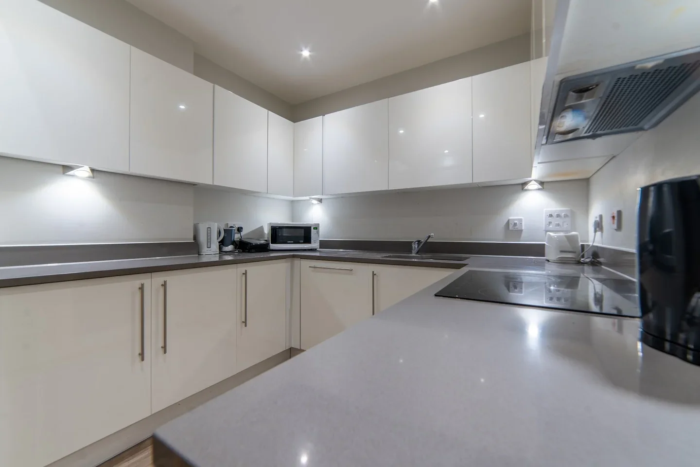 Room St Ives Place in Greater London