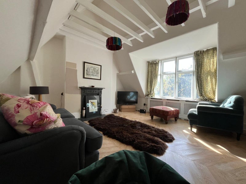 Room Fitzjohn's Avenue in Greater London