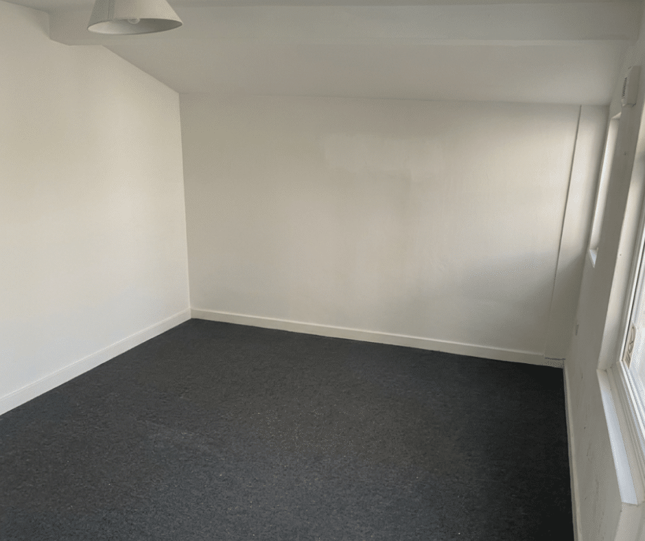 Room Bayford Road in Arun