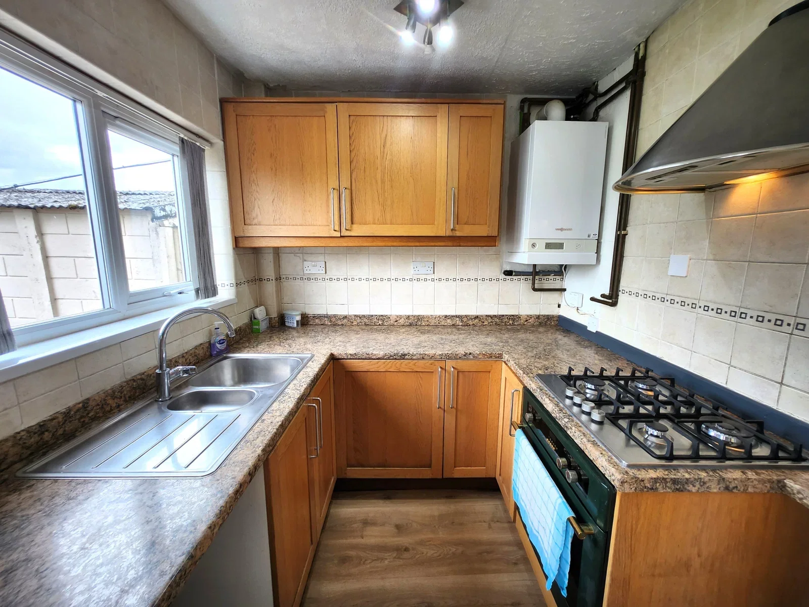House Uplands Avenue in Sandwell