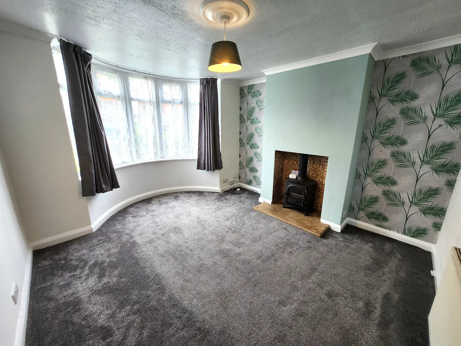 House Uplands Avenue in Sandwell