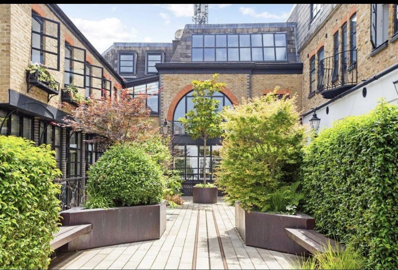 Flat Old Town in Greater London