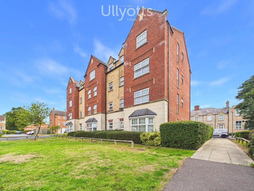 Flat Scholars Way in Bridlington