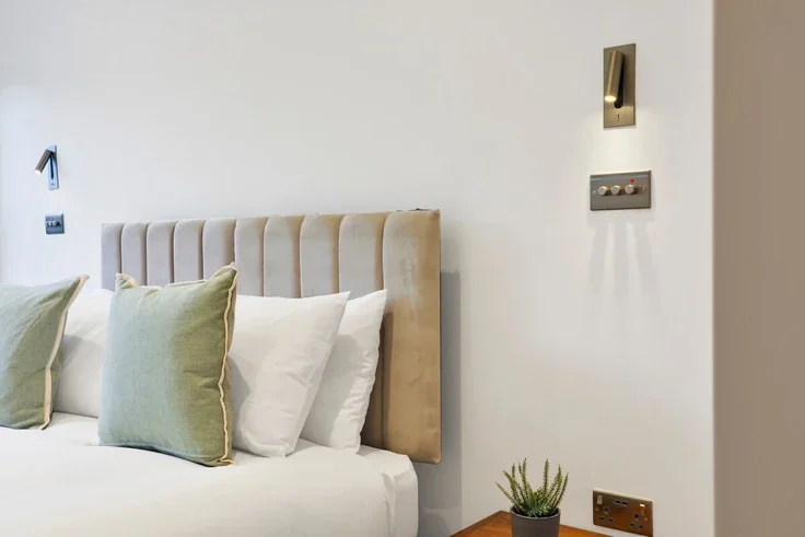 Flat Abingdon Road in Greater London