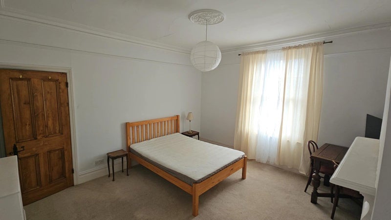 Room Arundel Terrace in Greater London