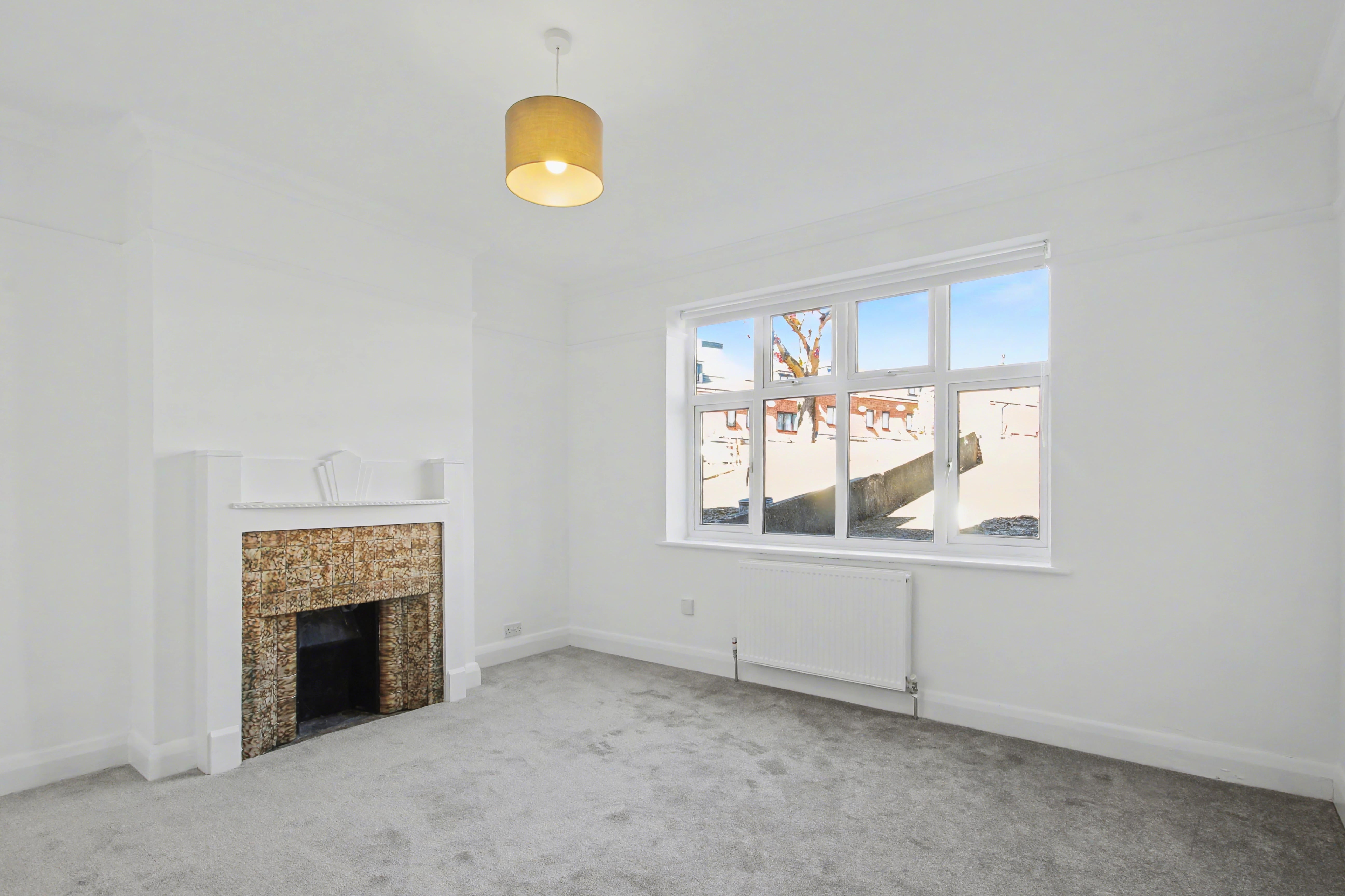 Flat Southcroft Road in Greater London