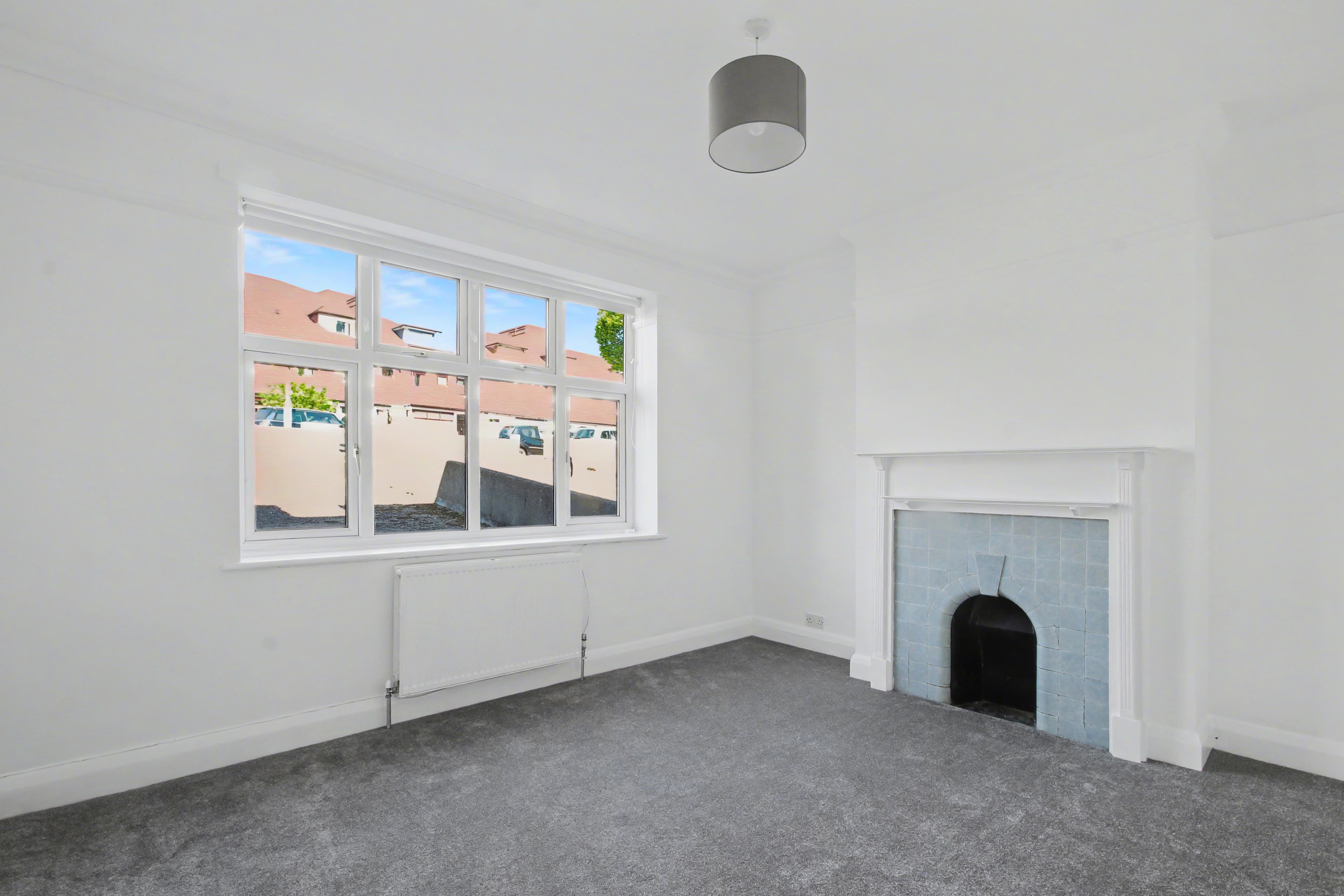 Flat Southcroft Road in Greater London