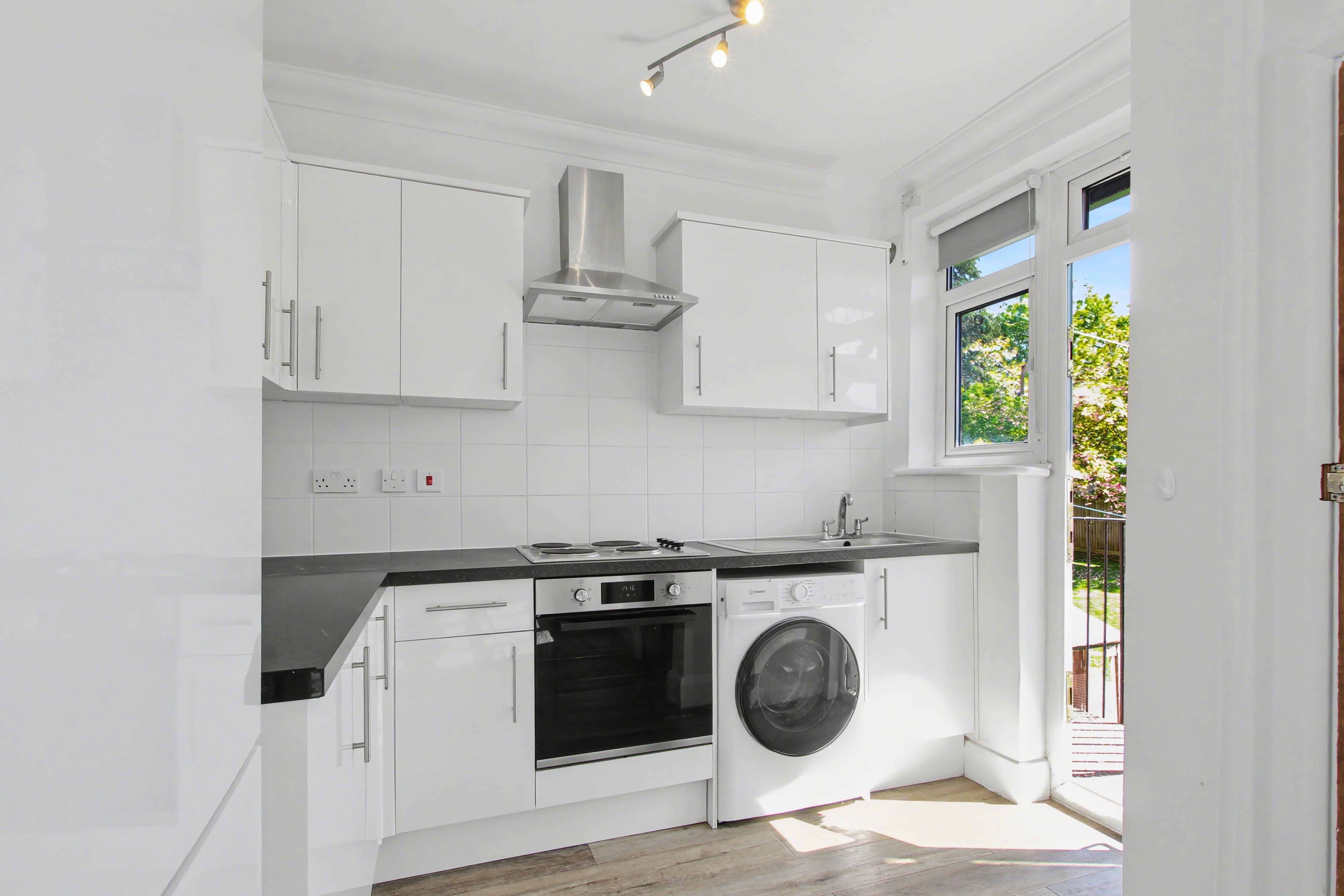 Flat Southcroft Road in Greater London