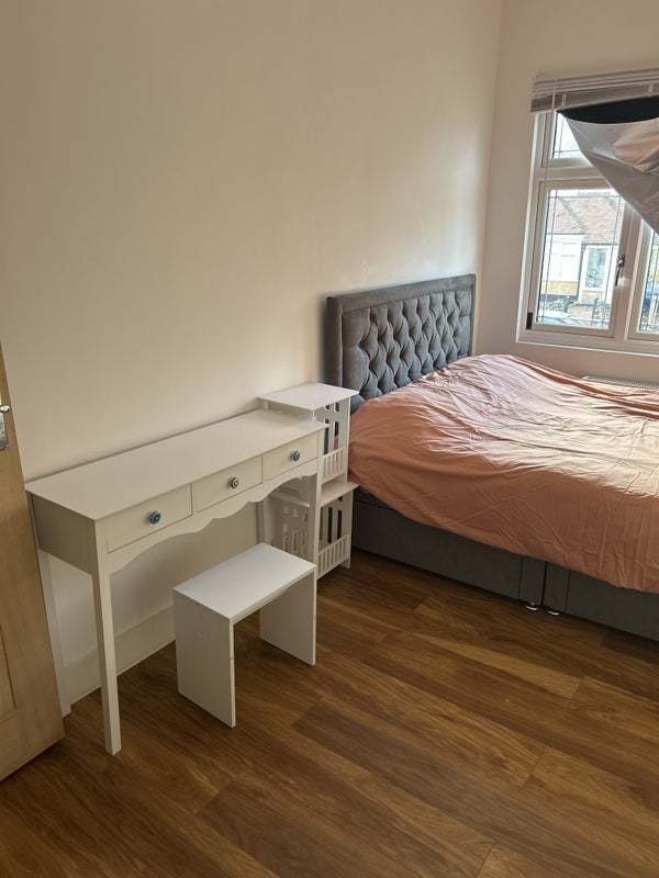 House Nutter Lane in Greater London