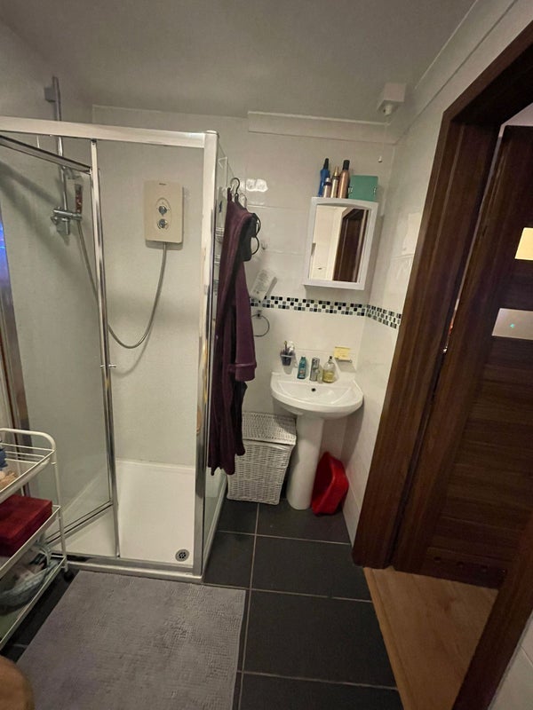 Flat Wootton Way in Maidenhead