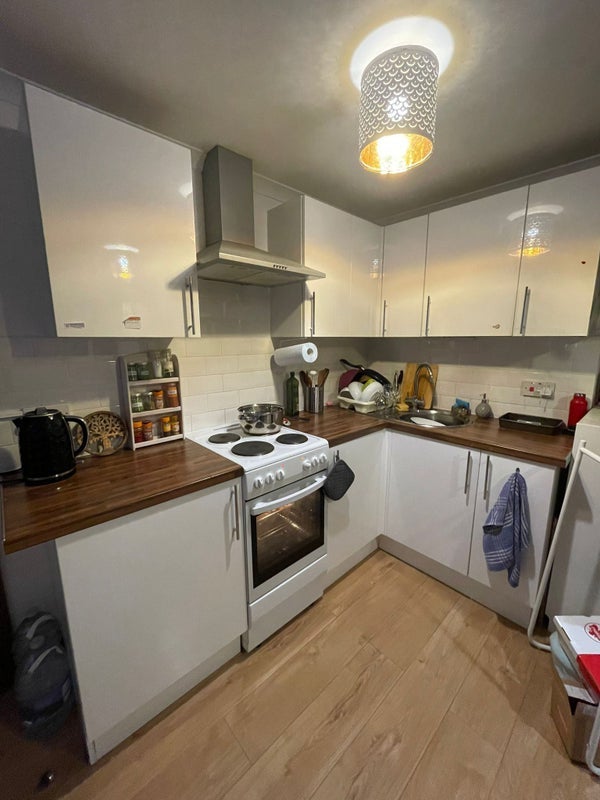 Flat Wootton Way in Maidenhead