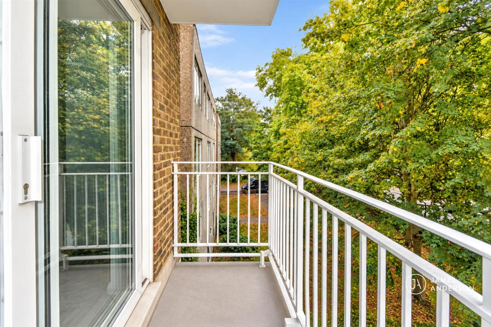 Flat Queensgate Gardens in Greater London