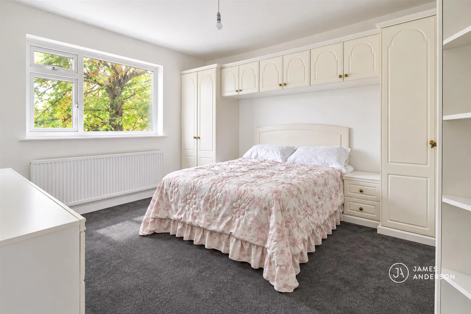 Flat Queensgate Gardens in Greater London