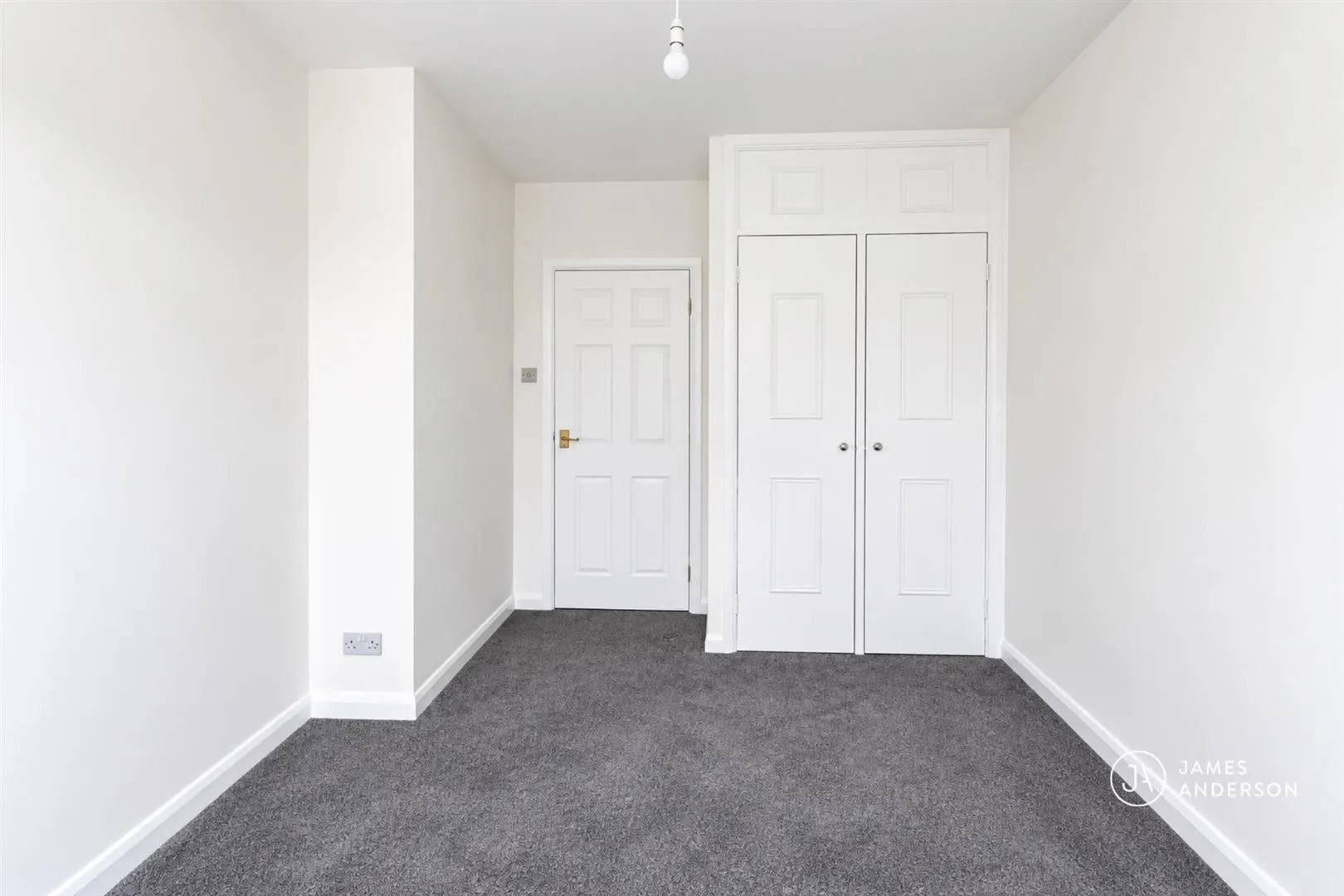 Flat Queensgate Gardens in Greater London