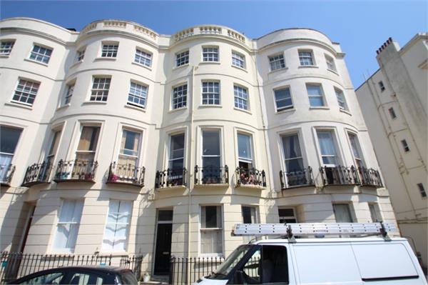 Flat Lansdowne Place in Hove