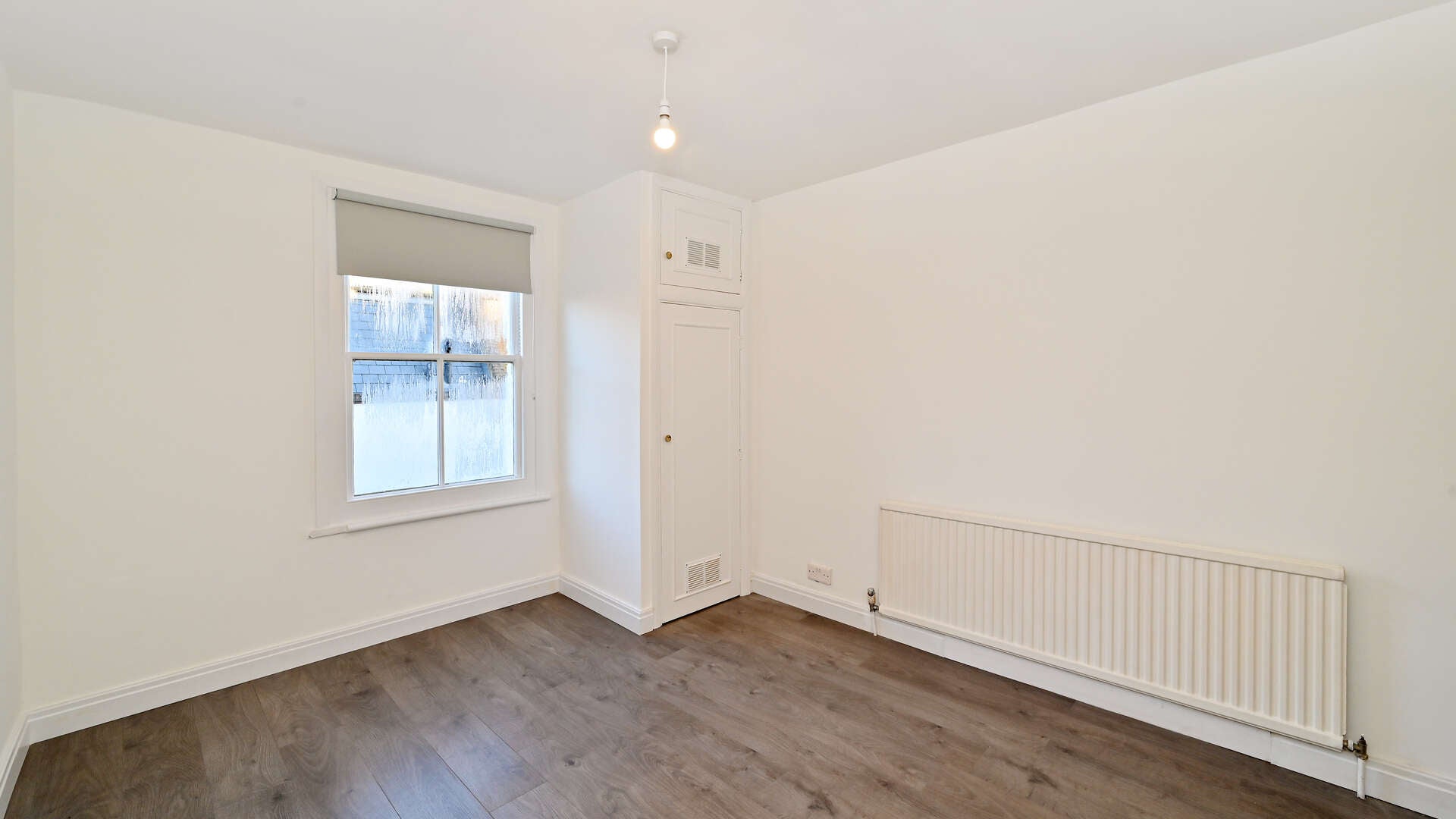 Flat Hollywood Road in Greater London