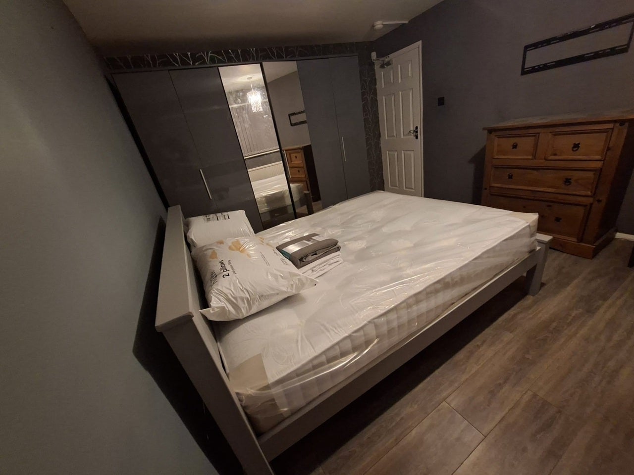 Room Chelsea Close in Birmingham