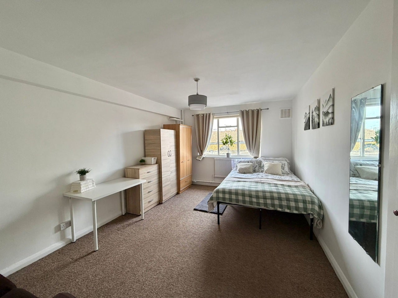 Room Nelson Street in Greater London