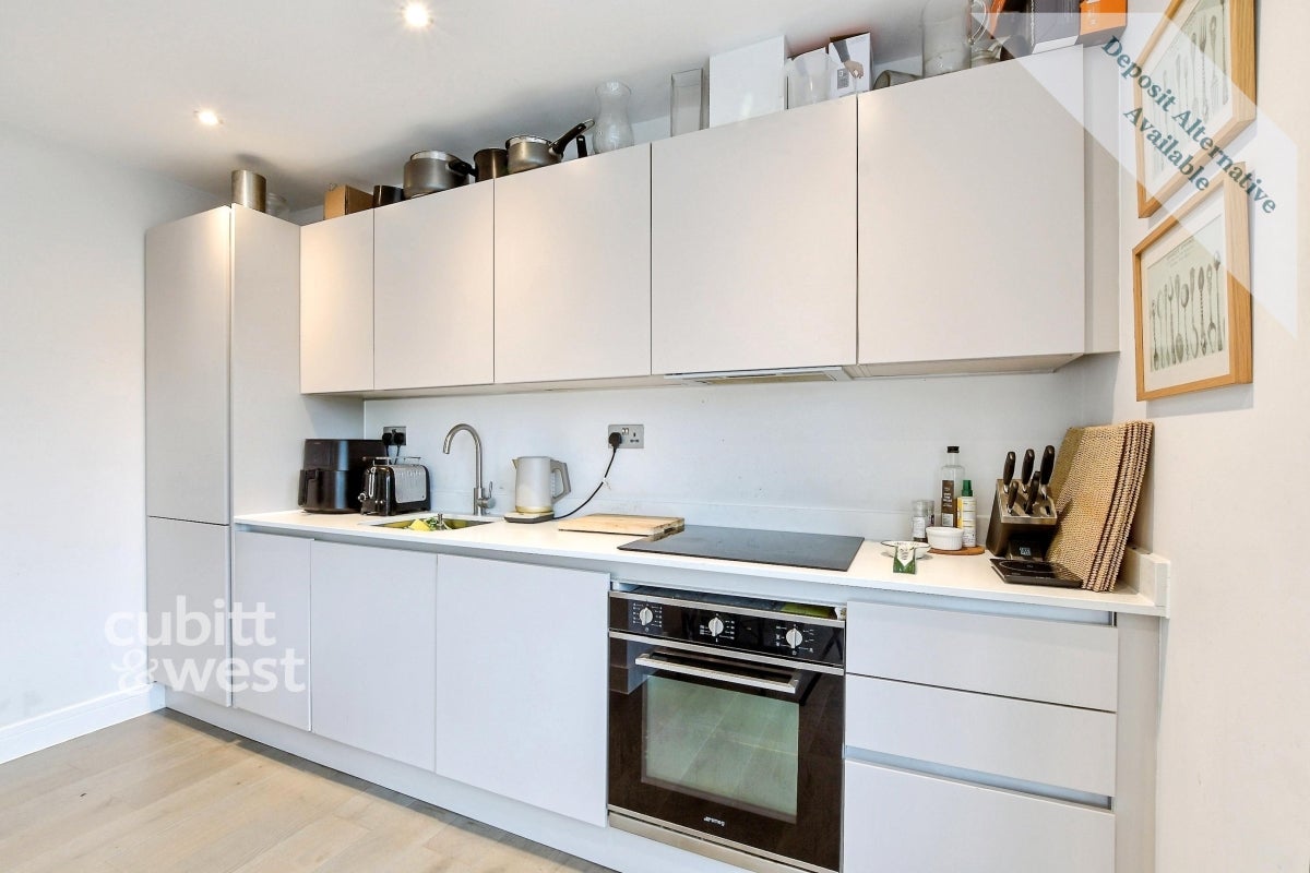 Flat Brighton Road in Greater London