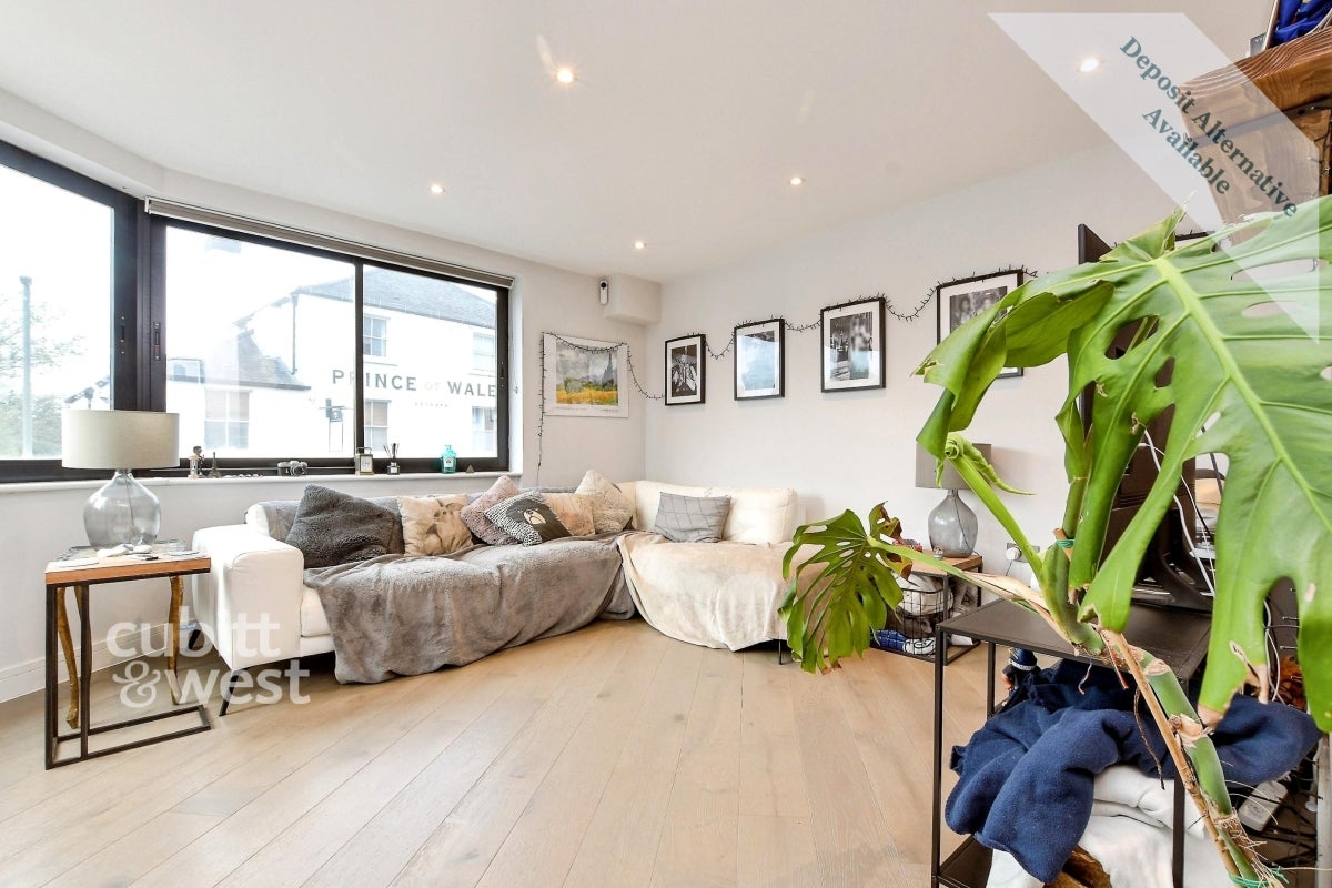 Flat Brighton Road in Greater London